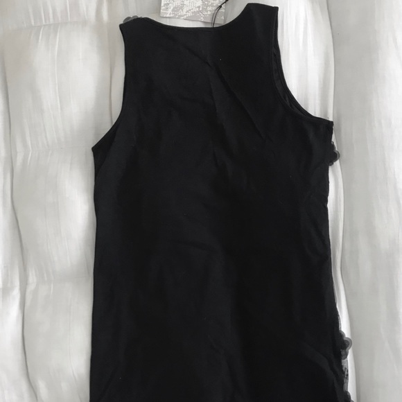 🇮🇹 3D Flowers Tank Top - Picture 2 of 5